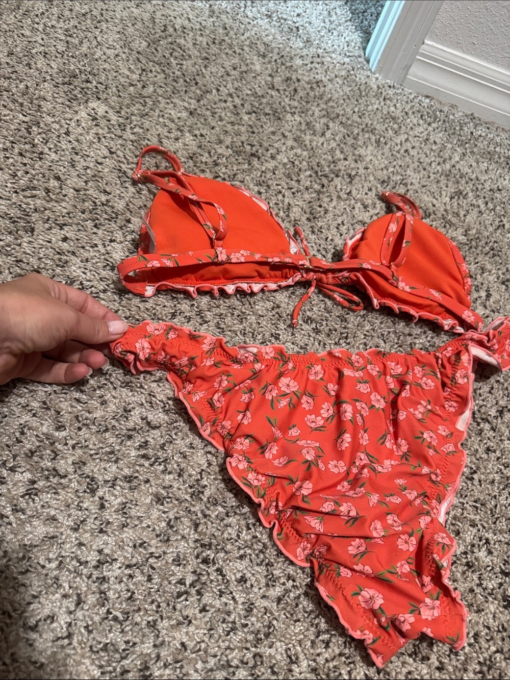 Target Ruffle Bikini Set Size Large - Picture 3 of 7